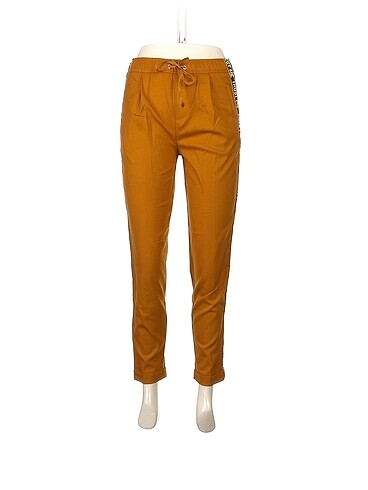 Bershka Eşofman Altı %70 İndirimli.
