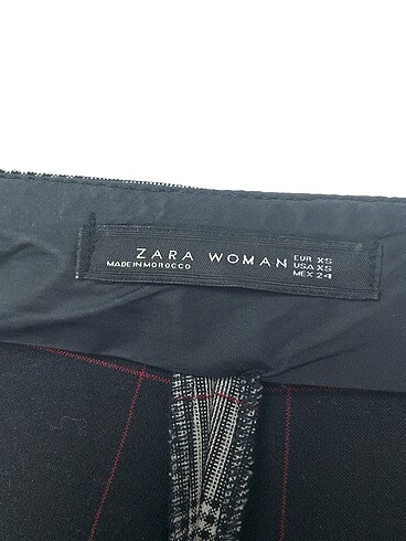 xs Beden çeşitli Renk Zara Kumaş Pantolon %70 İndirimli.