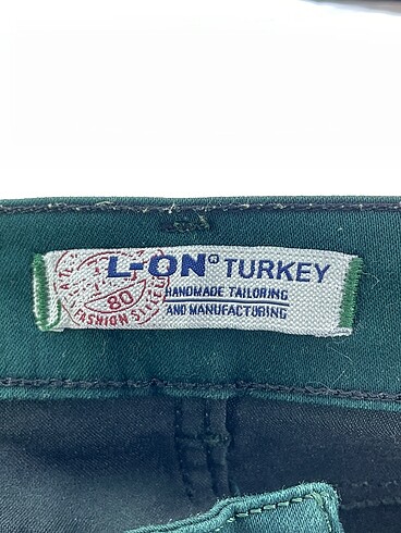 32 Beden çeşitli Renk PreLoved Jean / Kot %70 İndirimli.