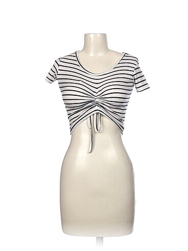 Diğer T-shirt %70 İndirimli.