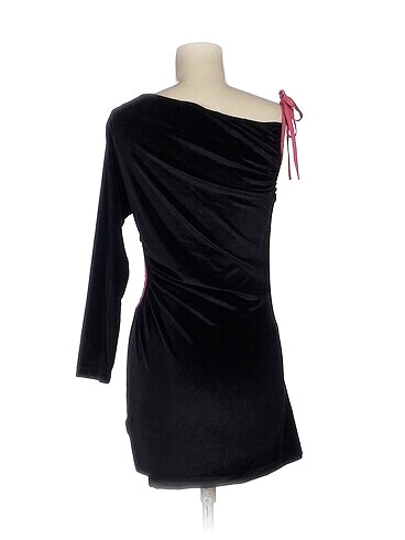 s Beden PreLoved Kısa Elbise %70 İndirimli.