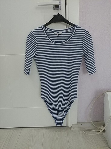 #tshirt #çizgili #pantalon #spor #klasik #tshirt #beyaz #siyah #