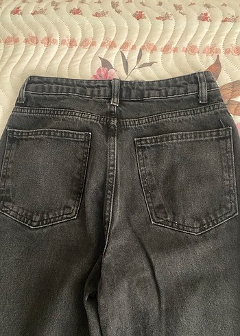 Trendyol & Milla Paçaları kesik yırtık yüksek bel straight jean