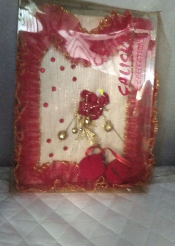 Kırmızı Işıltılı yüzük tepsisi - Görsel 2