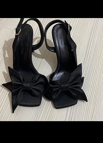 Nişantaşı Shoes topuklu ayakkabı 