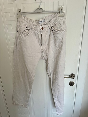 Bershka Straight Vintage Jeans