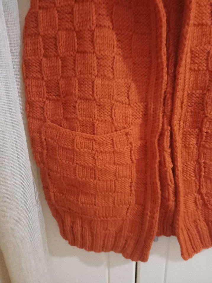 KİREMİT RENGİ YENİ ÖRÜLDÜ YELEK - Görsel 3