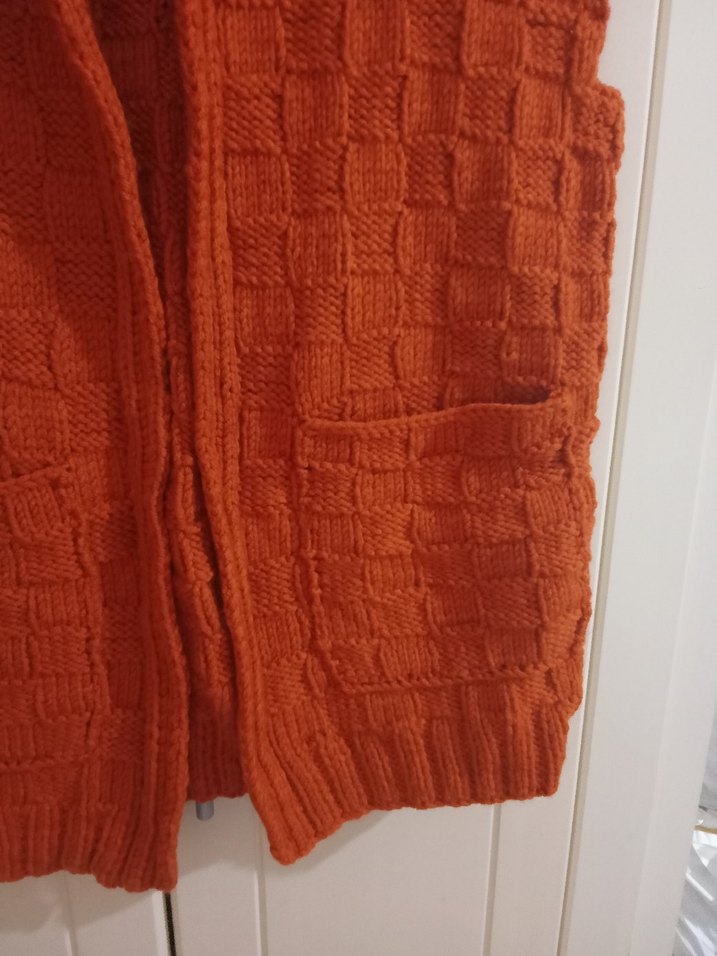 KİREMİT RENGİ YENİ ÖRÜLDÜ YELEK - Görsel 4