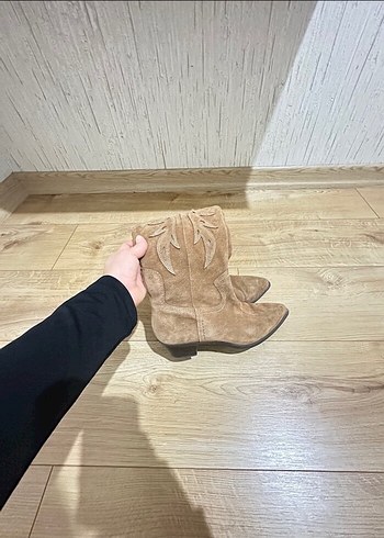 38 Beden Stradivarius çizme