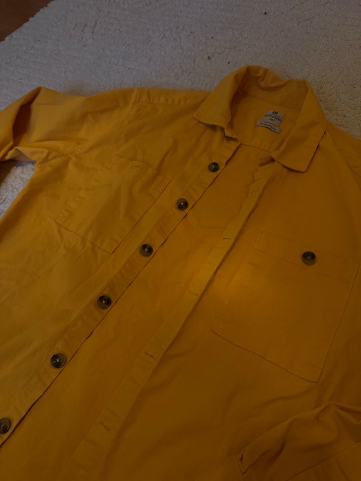 Sarı Düğmeli Gömlek - Görsel 2