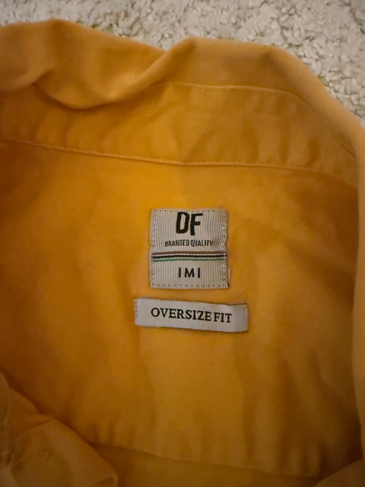 Sarı Düğmeli Gömlek - Görsel 3