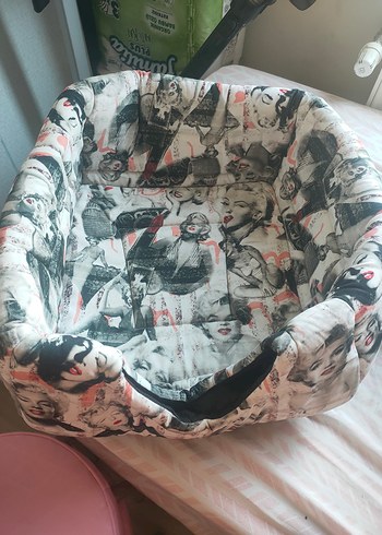 Gri Marilyn Monroe Desenli Kedi Evi - Görsel 3