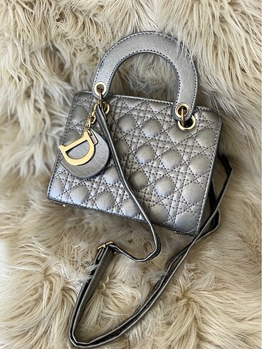 Dior çanta