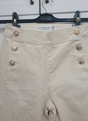 Stradivarius Jeann