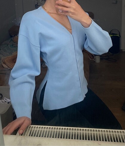 Zara Bluzz