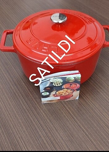 Lava döküm tencere 