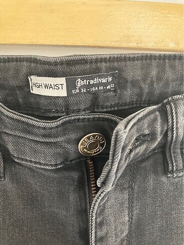 32 Beden Stradivarius gri jean