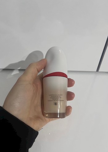 Shiseido Revitalessence Skin Glow Fondöten - Görsel 3