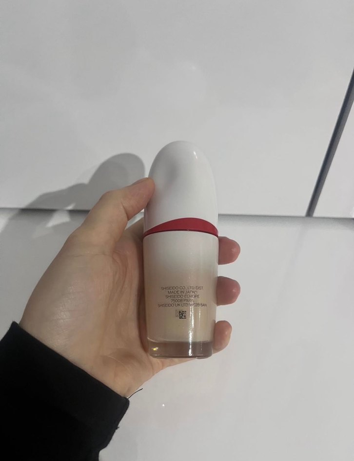 Shiseido Revitalessence Skin Glow Fondöten - Görsel 3