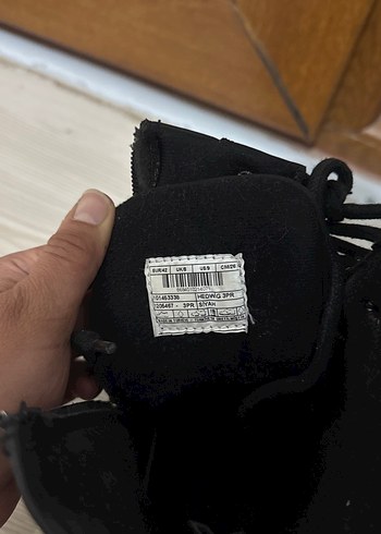 Siyah erkek bot - Görsel 4