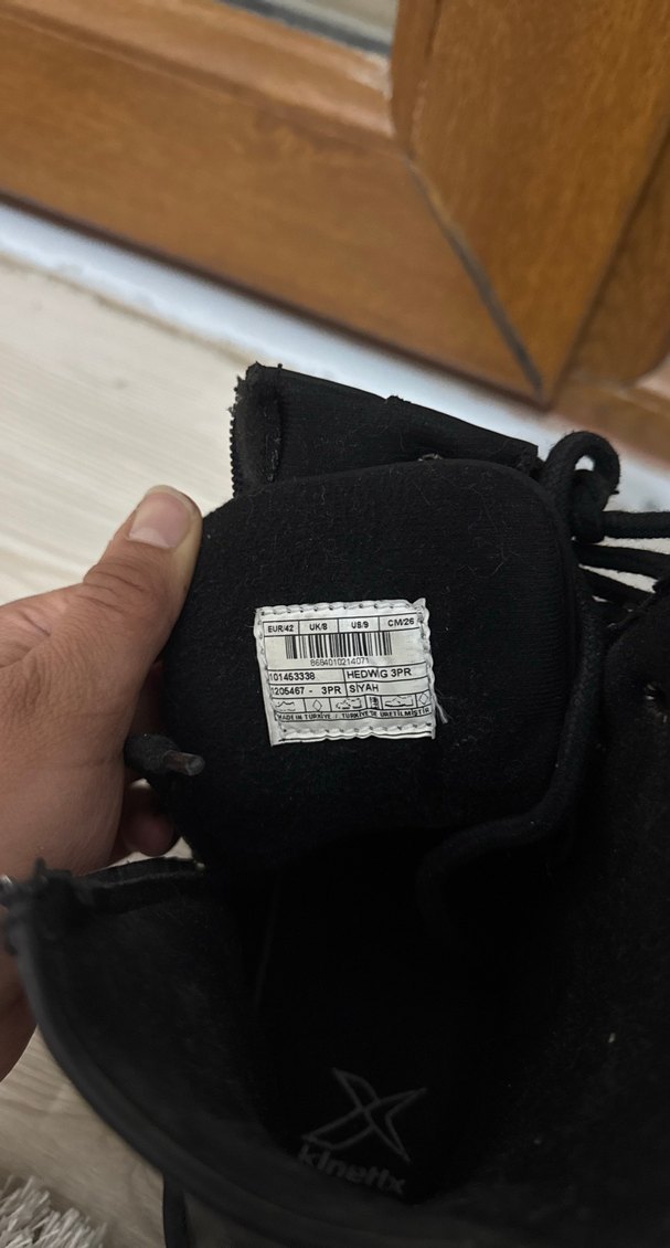 Siyah erkek bot - Görsel 4