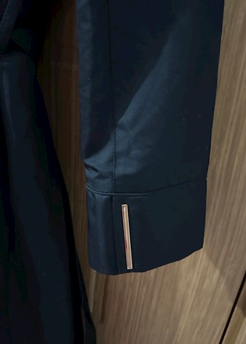 Kadın Siyah Kuşaklı Uzun Trençkot - Görsel 5