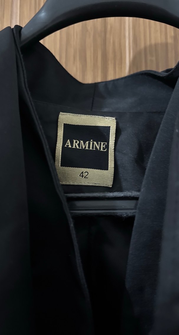 Kadın Siyah Kuşaklı Uzun Trençkot - Görsel 3