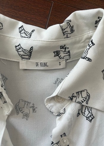 Defacto Beyaz Kedi Baskılı Kısa Kollu Kadın Gömlek - Görsel 2