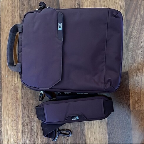 Case Logic Tablet Çantası