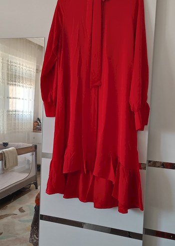 Uzun Kollu Kırmızı Fırfırlı Tunik - Görsel 2