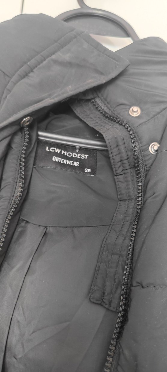 Uzun Siyah Fermuarlı Kadın Kışlık mont - Görsel 2