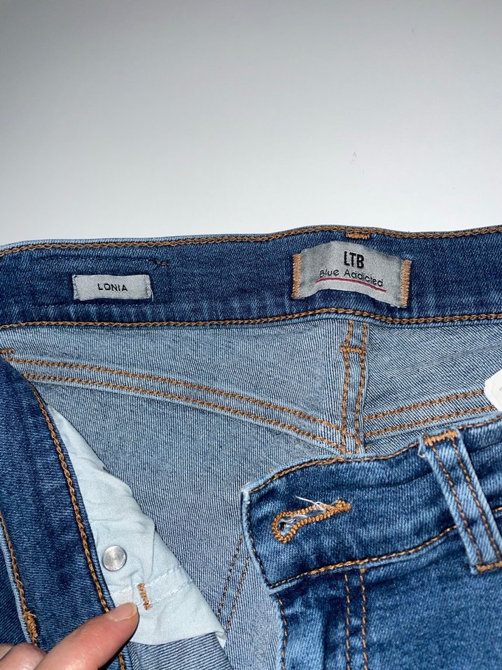 Düğmeli Mavi Kadın Kot Pantolon - Görsel 3