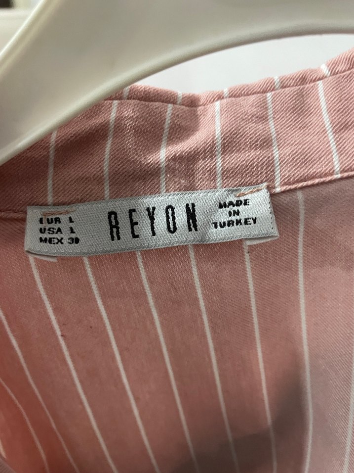 Pembe Çizgili Kısa Kesim Kadın Gömlek - Görsel 3