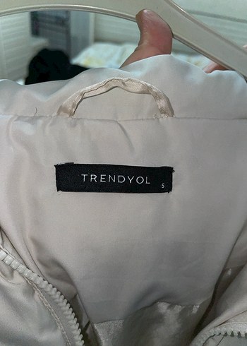 Beyaz Puff Mont, Yüksek Yaka, Günlük Kullanım - Görsel 3