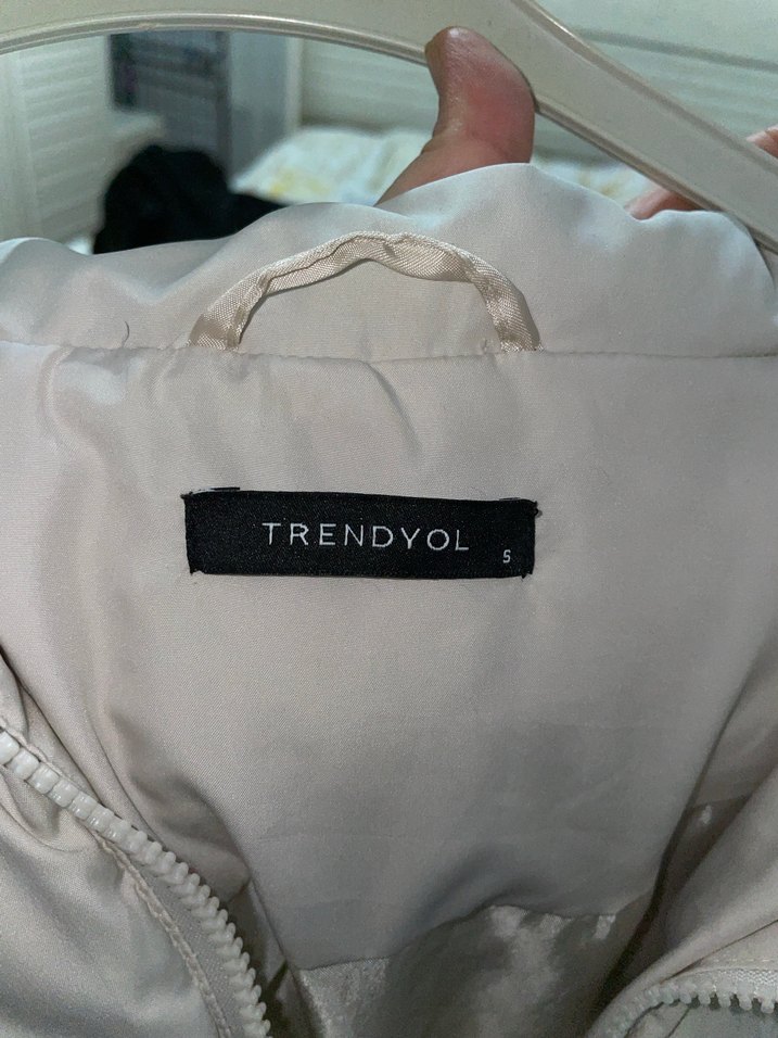 Beyaz Puff Mont, Yüksek Yaka, Günlük Kullanım - Görsel 3