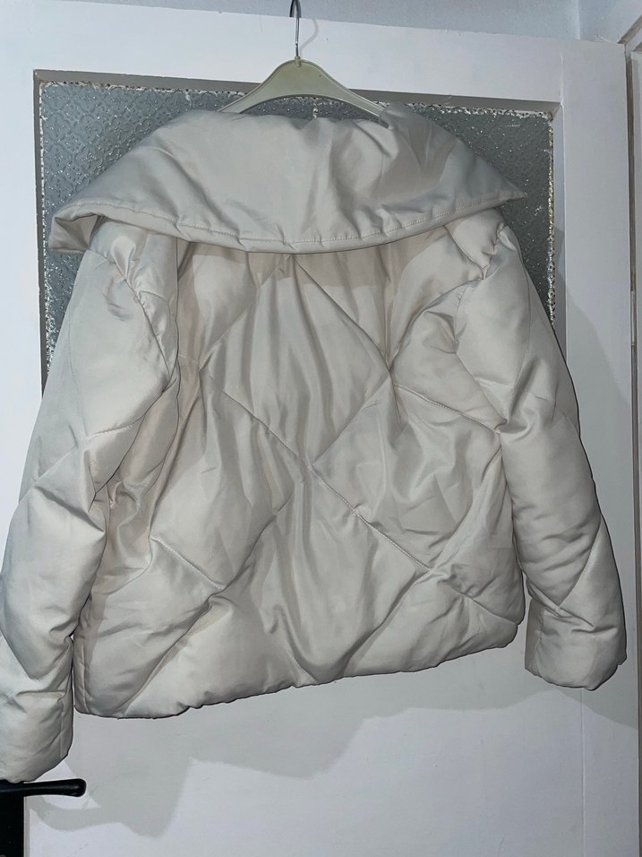Beyaz Puff Mont, Yüksek Yaka, Günlük Kullanım - Görsel 2