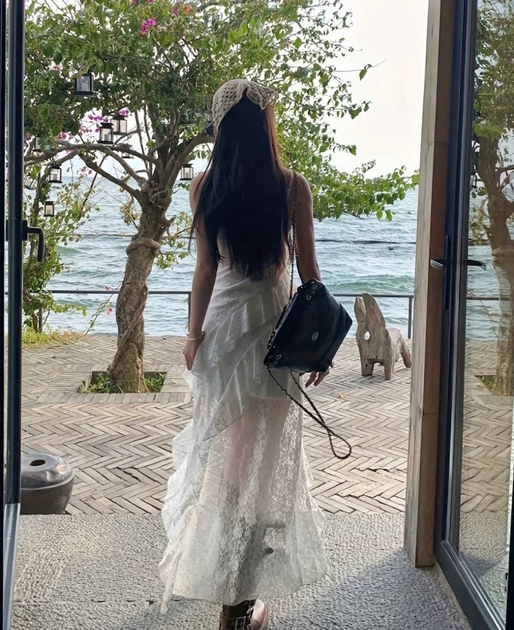 İnce Askılı Beyaz Dantel Uzun Elbise - Görsel 2