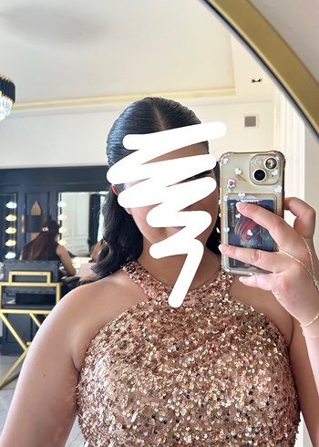 Altın Renk Drapeli Uzun Straplez Elbise - Görsel 2