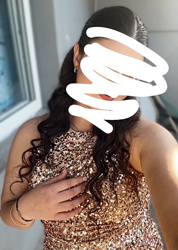 Altın Renk Drapeli Uzun Straplez Elbise - Görsel 5