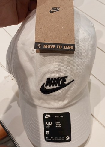 Nike Beyaz Streetwear Kadın Şapka