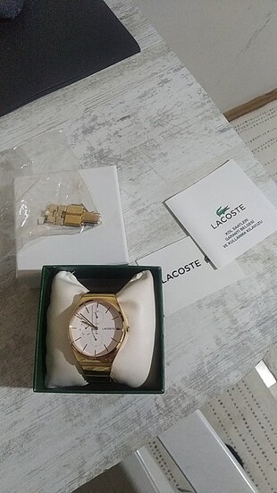 Lacoste Gold kadın saati