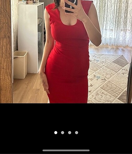 Kırmızı uzun elbise