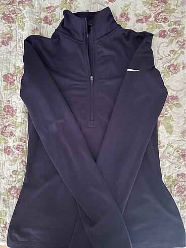 Nike üst