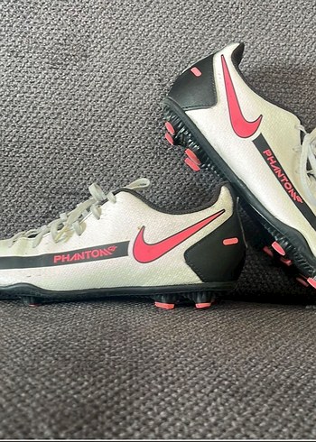 Nike Phantom Orjinal 38 Numara Krampon