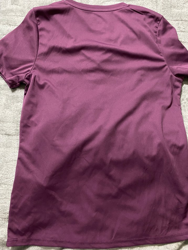 Mor V Yaka Kısa Kollu Kadın Tişört - Görsel 3