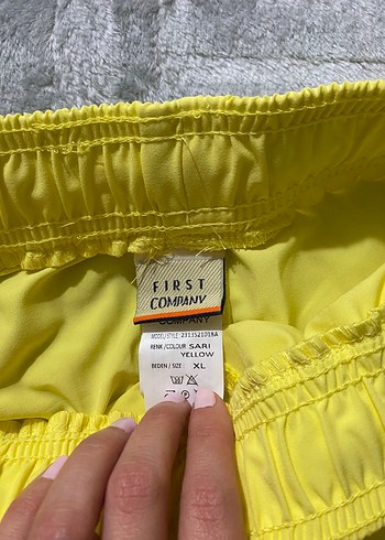 Sarı Mini kadın Şort - Görsel 3