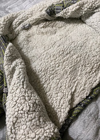 Çeşitli renk ve detay kürklü ceket - Görsel 3