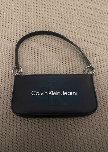  Beden siyah Renk Calvin Klein Jeans Kadın Çanta