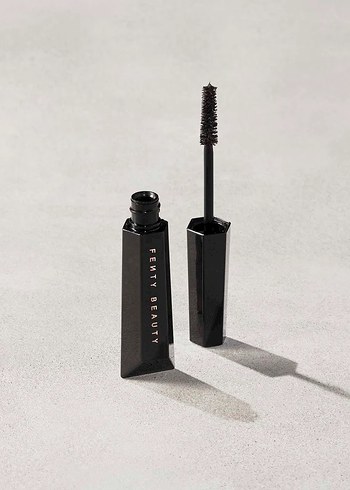 Fenty Beauty ürünü