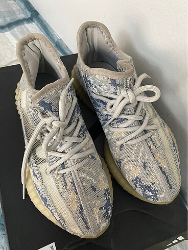 36 Beden Adidas Yeezy 350 Spor Ayakkabı